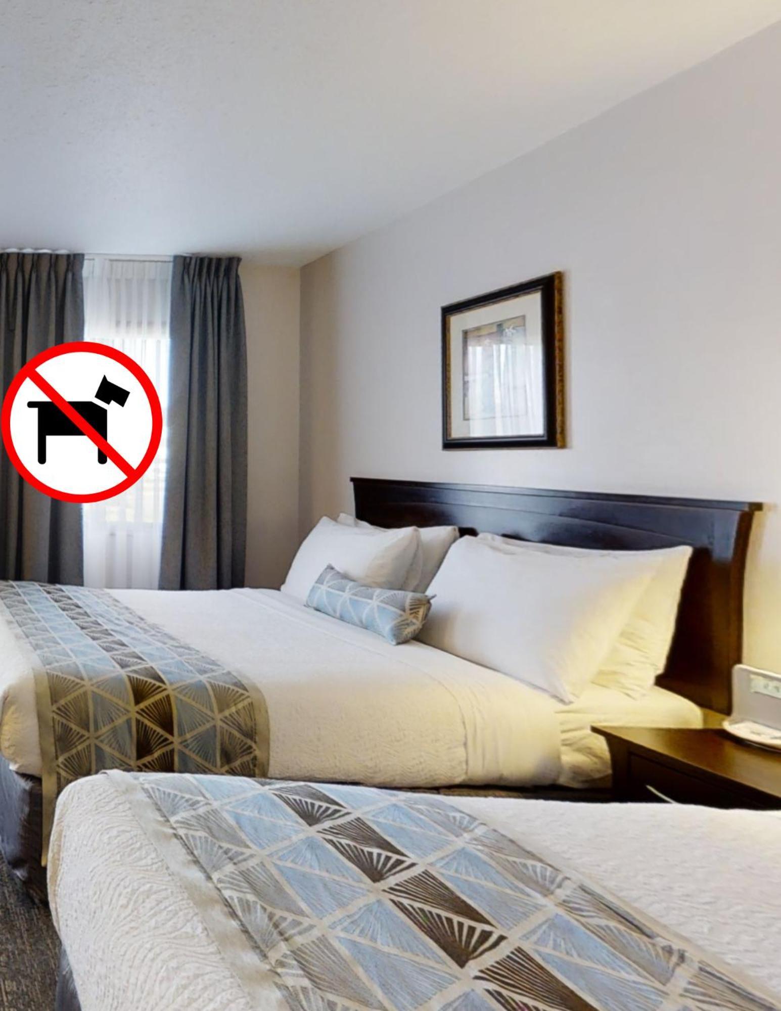 Dilworth Inn Kelowna Buitenkant foto