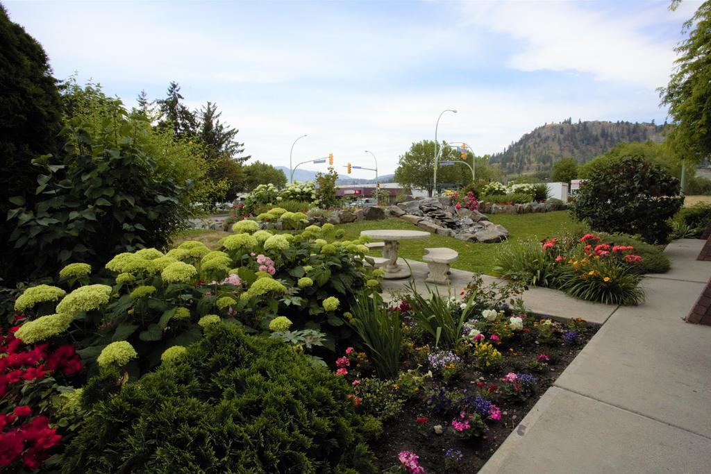 Dilworth Inn Kelowna Buitenkant foto