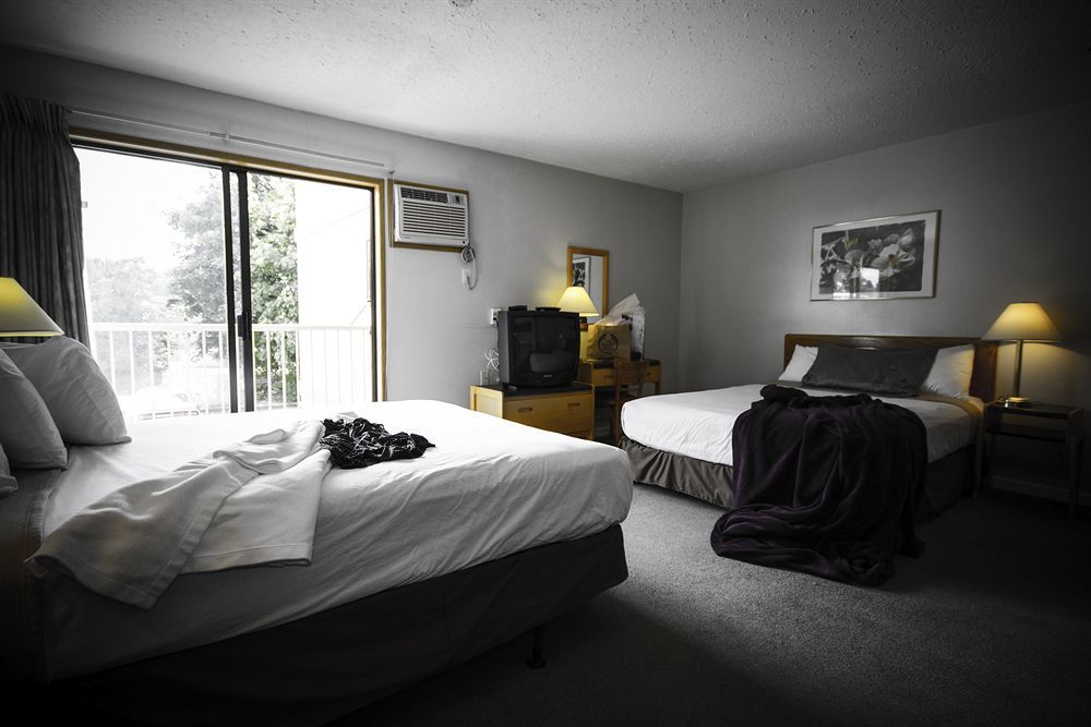 Dilworth Inn Kelowna Buitenkant foto